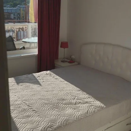 Yana Privilege Elinite Apartman *