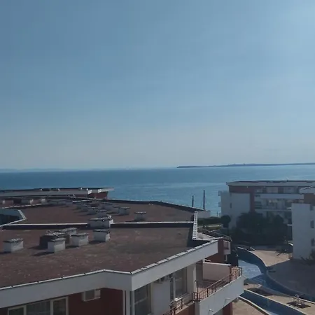 Yana Privilege Elinite Apartman